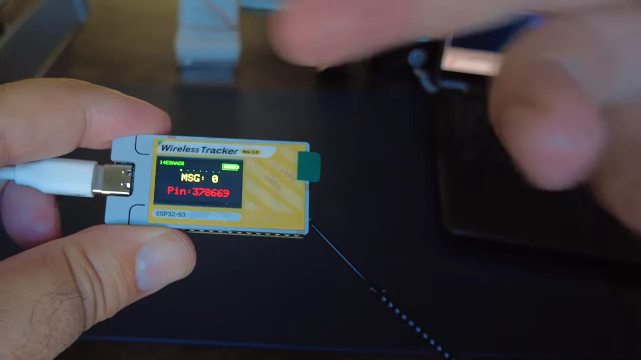 Heltec Wireless Tracker V2 display showing MeshCore message counter and pin value