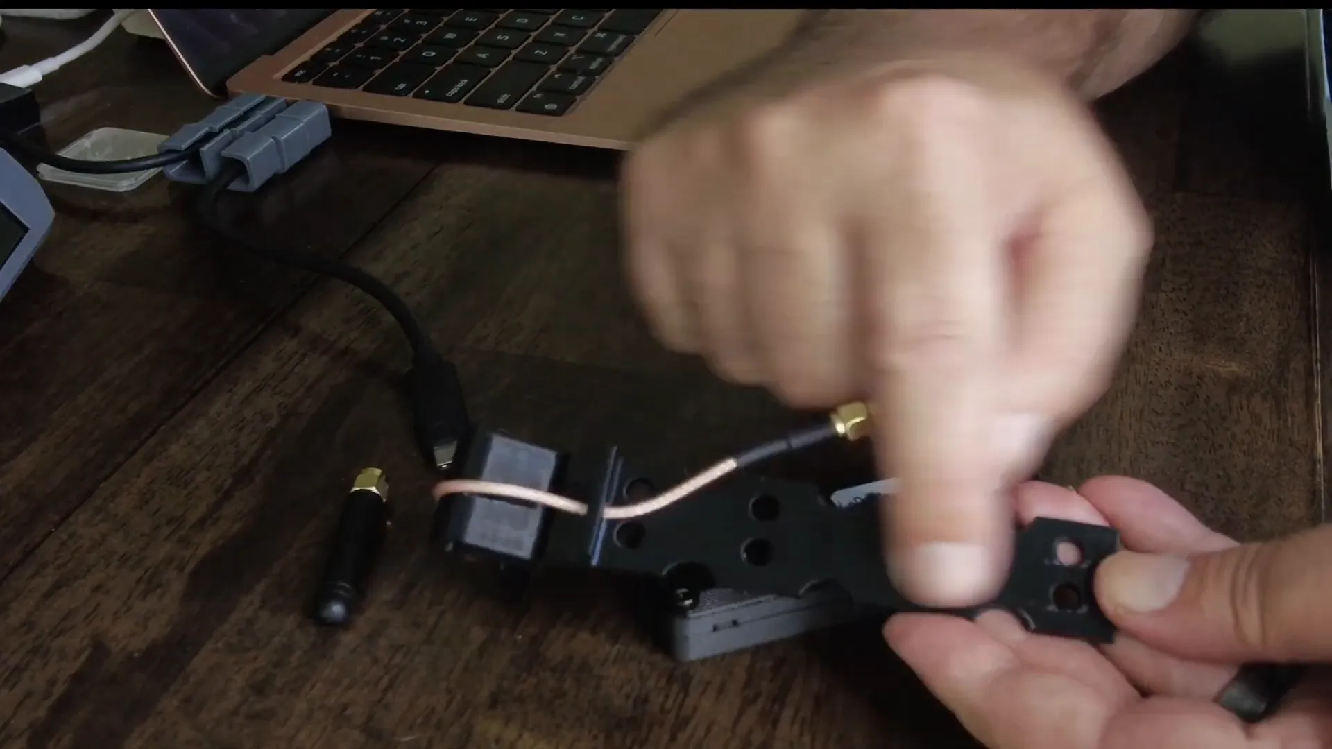 Attaching node to antenna holder