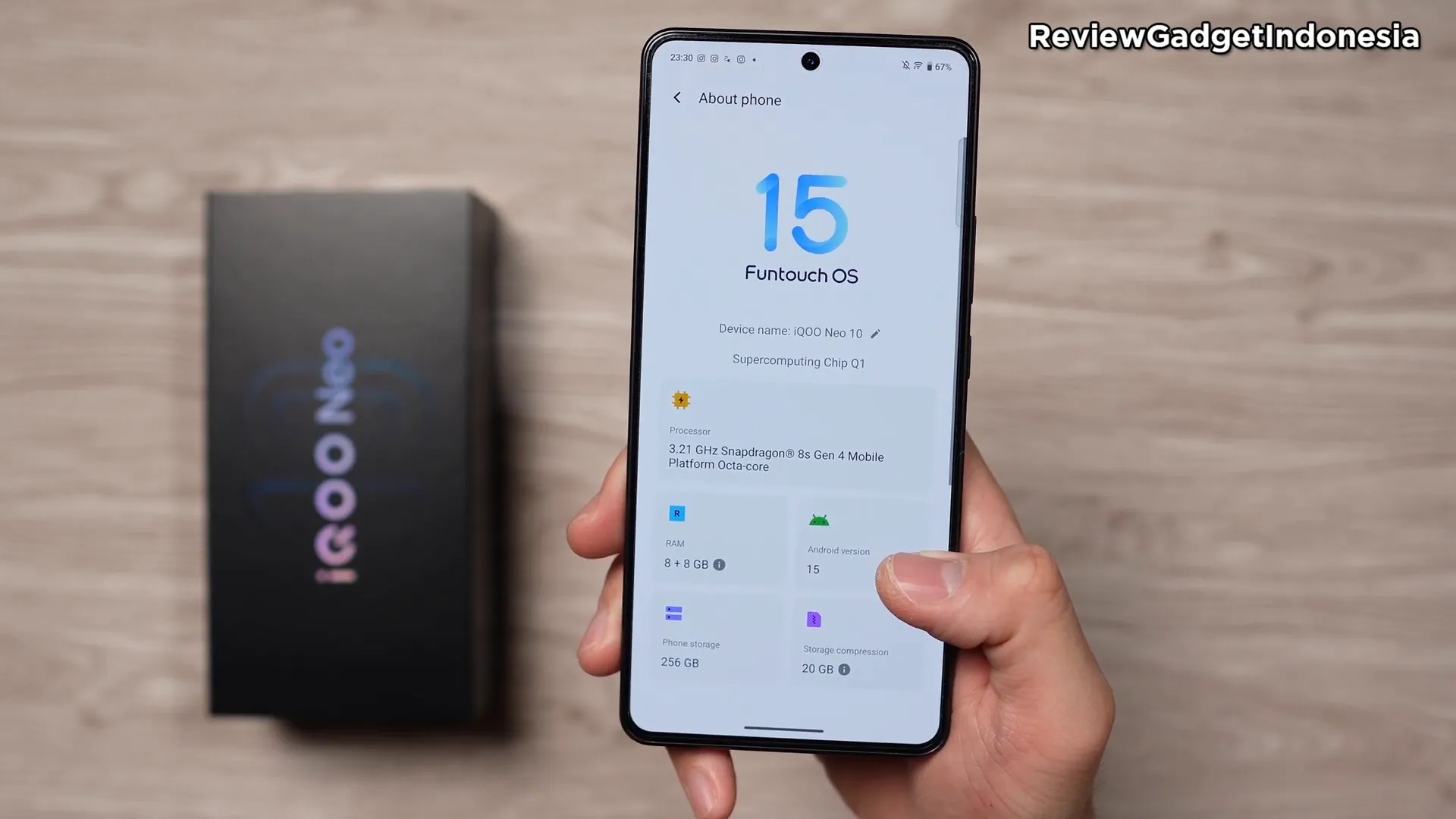 iQOO Neo 10 dengan desain minimalis cocok untuk gaming dan profesional