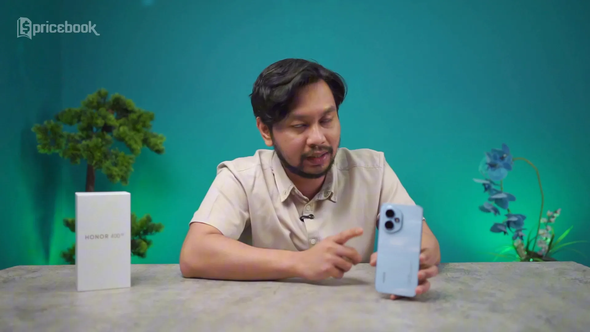 Tampilan samping dan tombol volume serta power Honor 400 5G