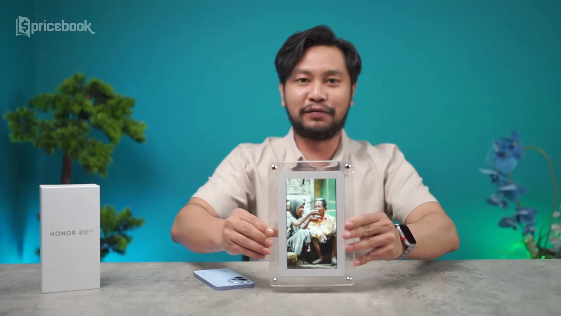 Digital photo frame yang dapat menampilkan video hasil AI Image to Video dari Honor 400 5G