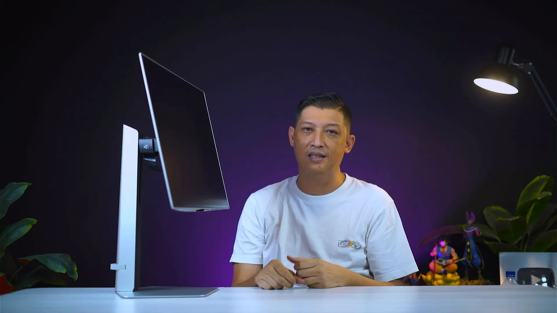Samsung Odyssey G6 S27 DG610 SE monitor tanpa baut dengan desain simpel