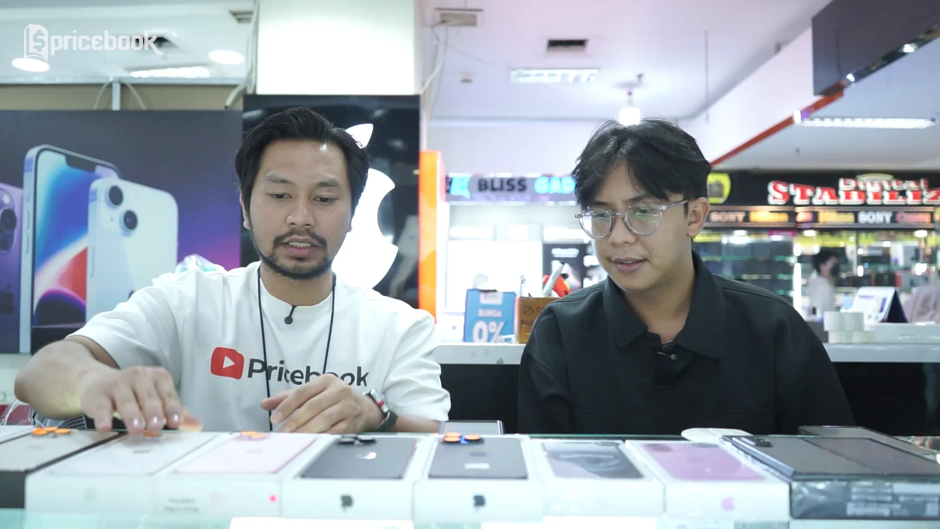 Berbagai pilihan iPhone resmi dan second di DS Phone ITC BSD