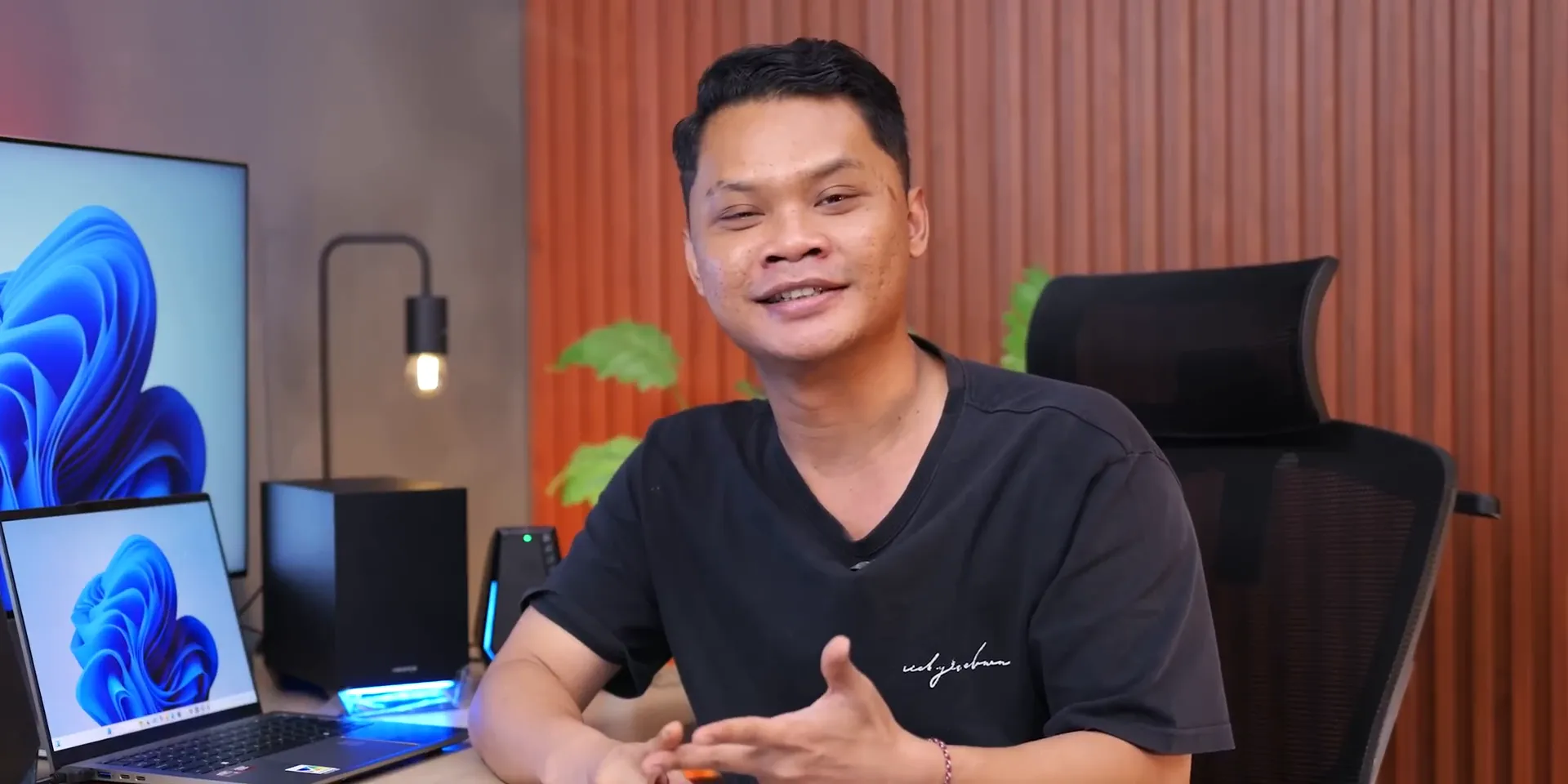Edifier G1500 Max speaker gaming dengan desain hexagonal futuristik