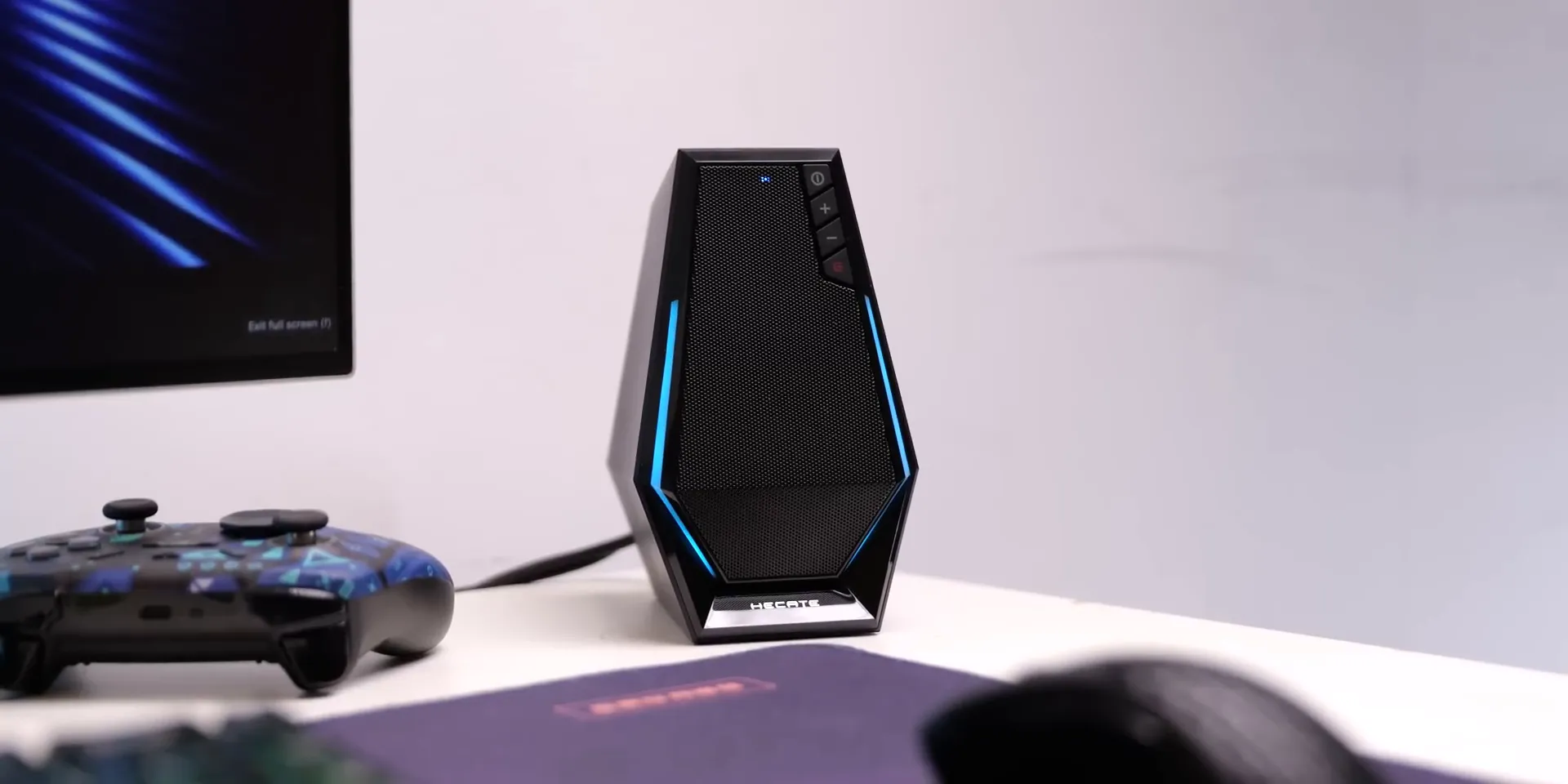 Speaker satelit Edifier G1500 Max dengan desain hexagonal BigArm