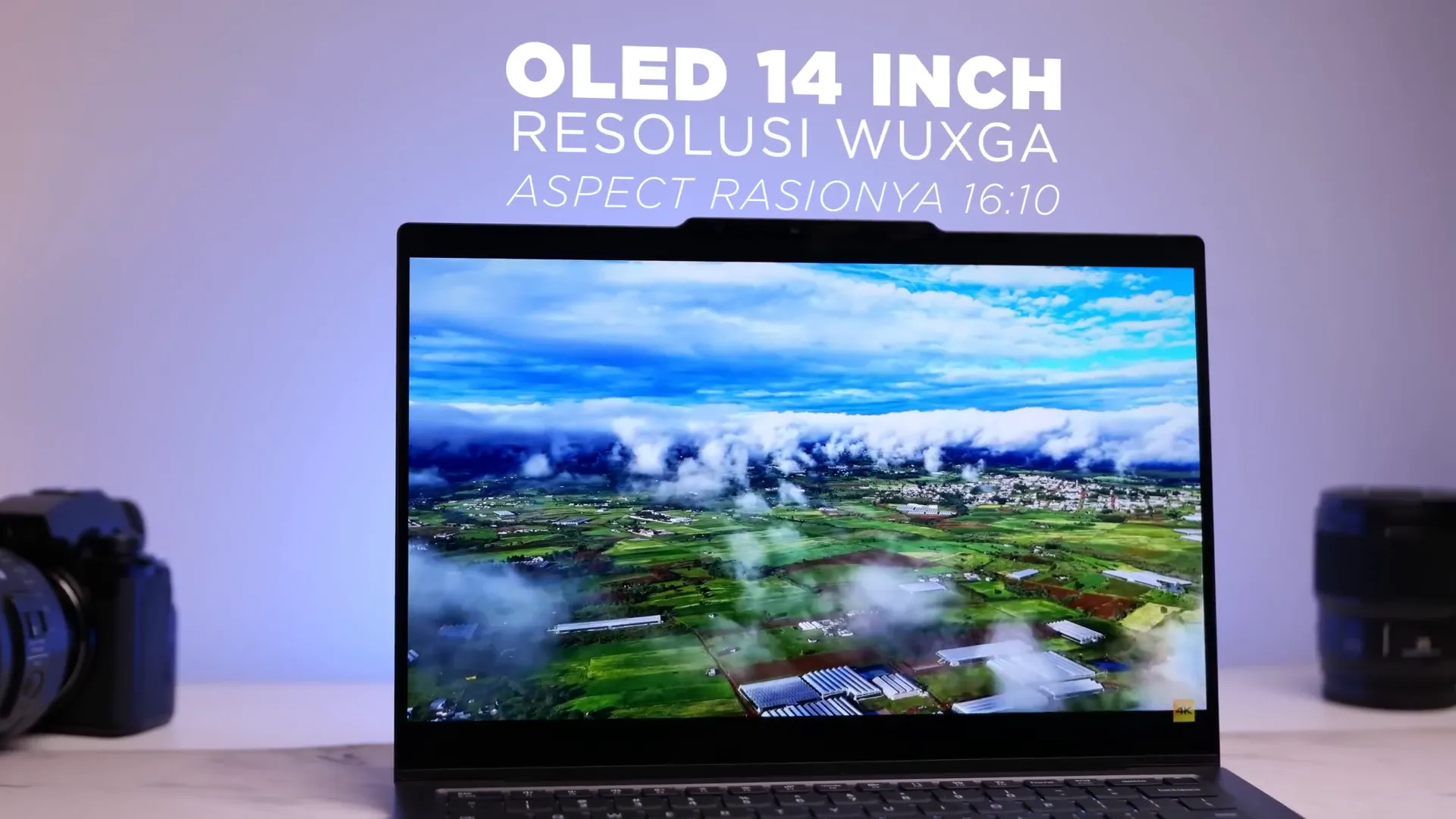 Layar OLED 14 inci dengan resolusi WUXGA dan refresh rate 120Hz
