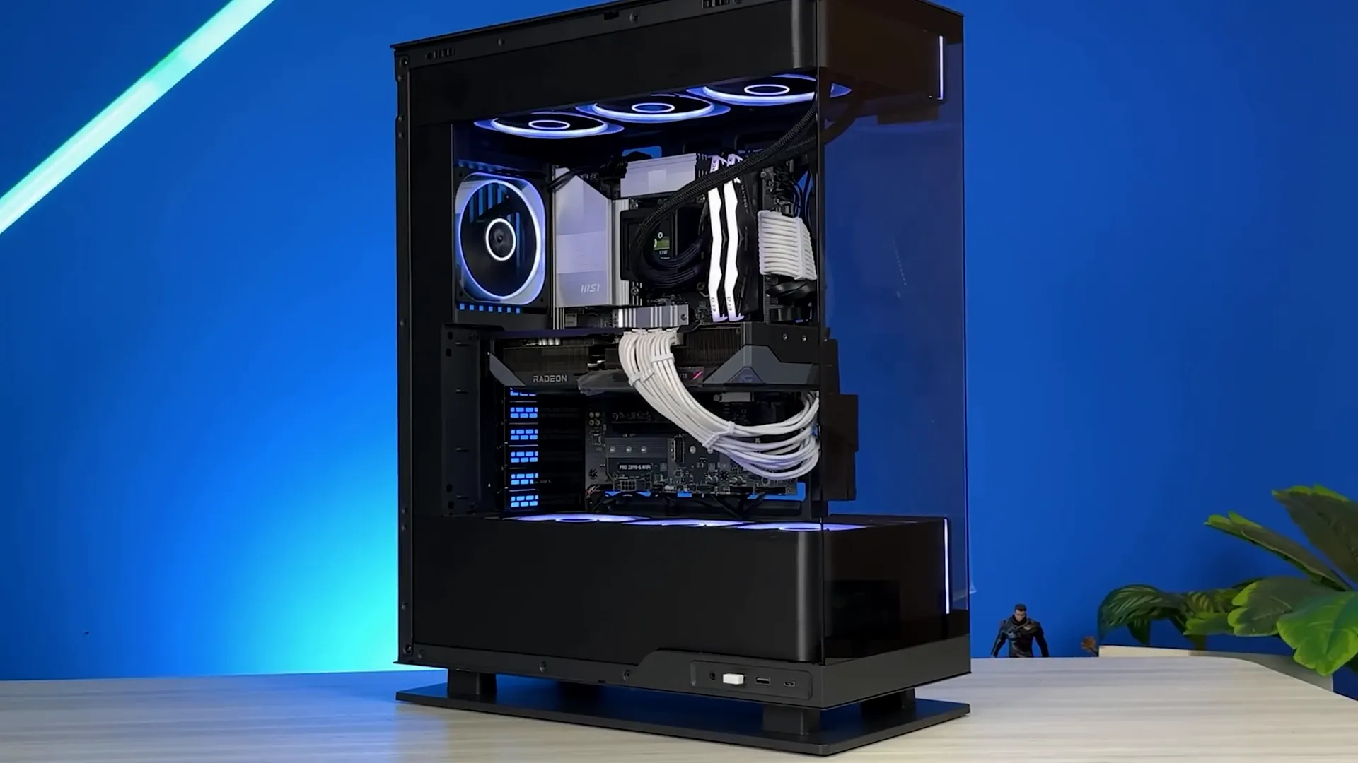 Tampilan tiga sisi kaca pada casing Phanteks Evolvy 2X