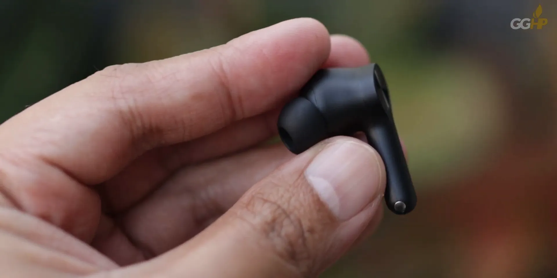 Realme Buds T200 Lite digunakan untuk gaming PUBG Mobile dengan latensi rendah