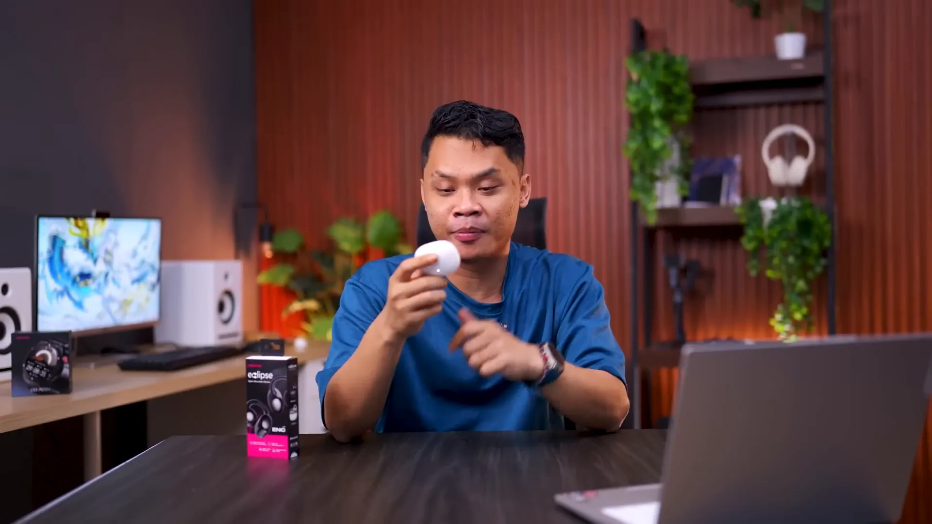 Kemasan dan isi paket Advan OWS Open Wireless Stereo