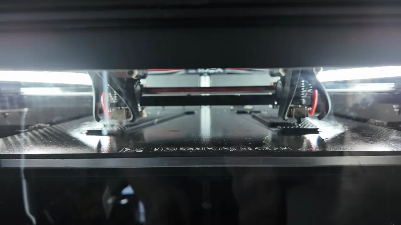 Two ABS/ASA parts printed simultaneously using IDEX duplicate mode