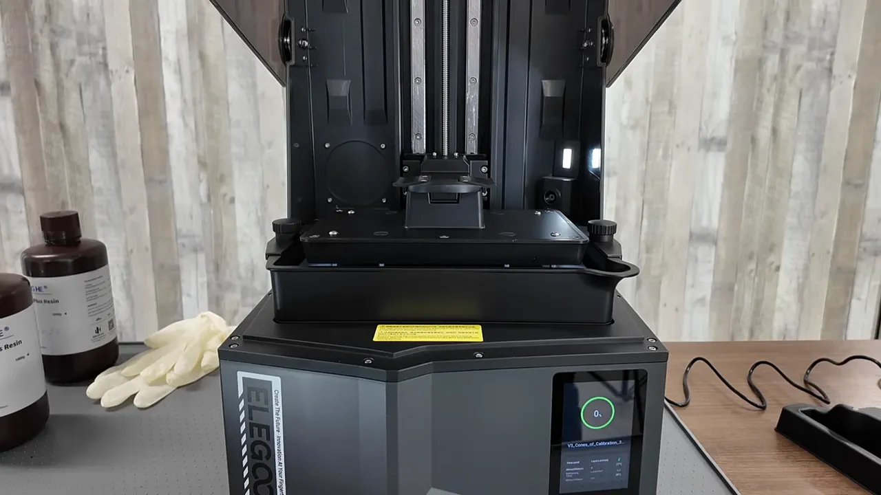 Unopened Elgus Saturn 4 Ultra 16K box on a table