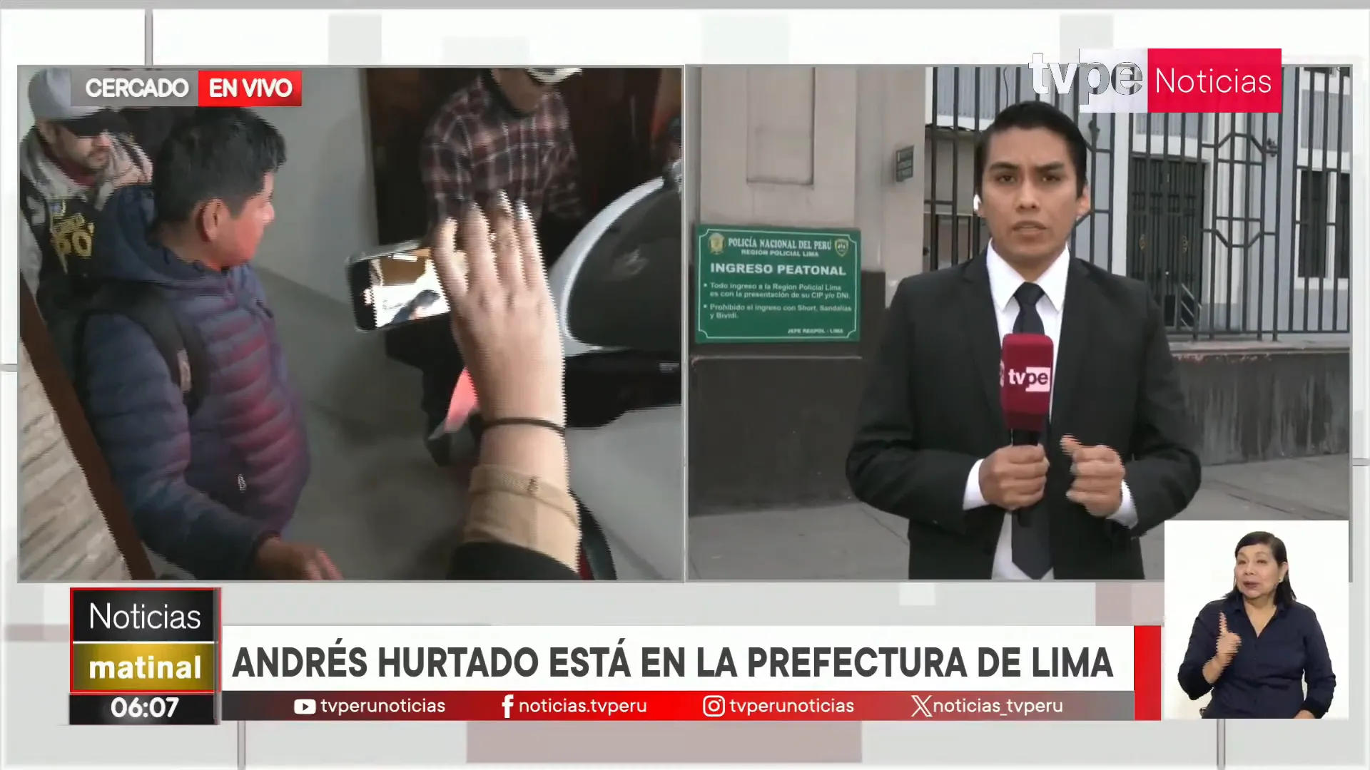 Andrés Hurtado rodeado de prensa