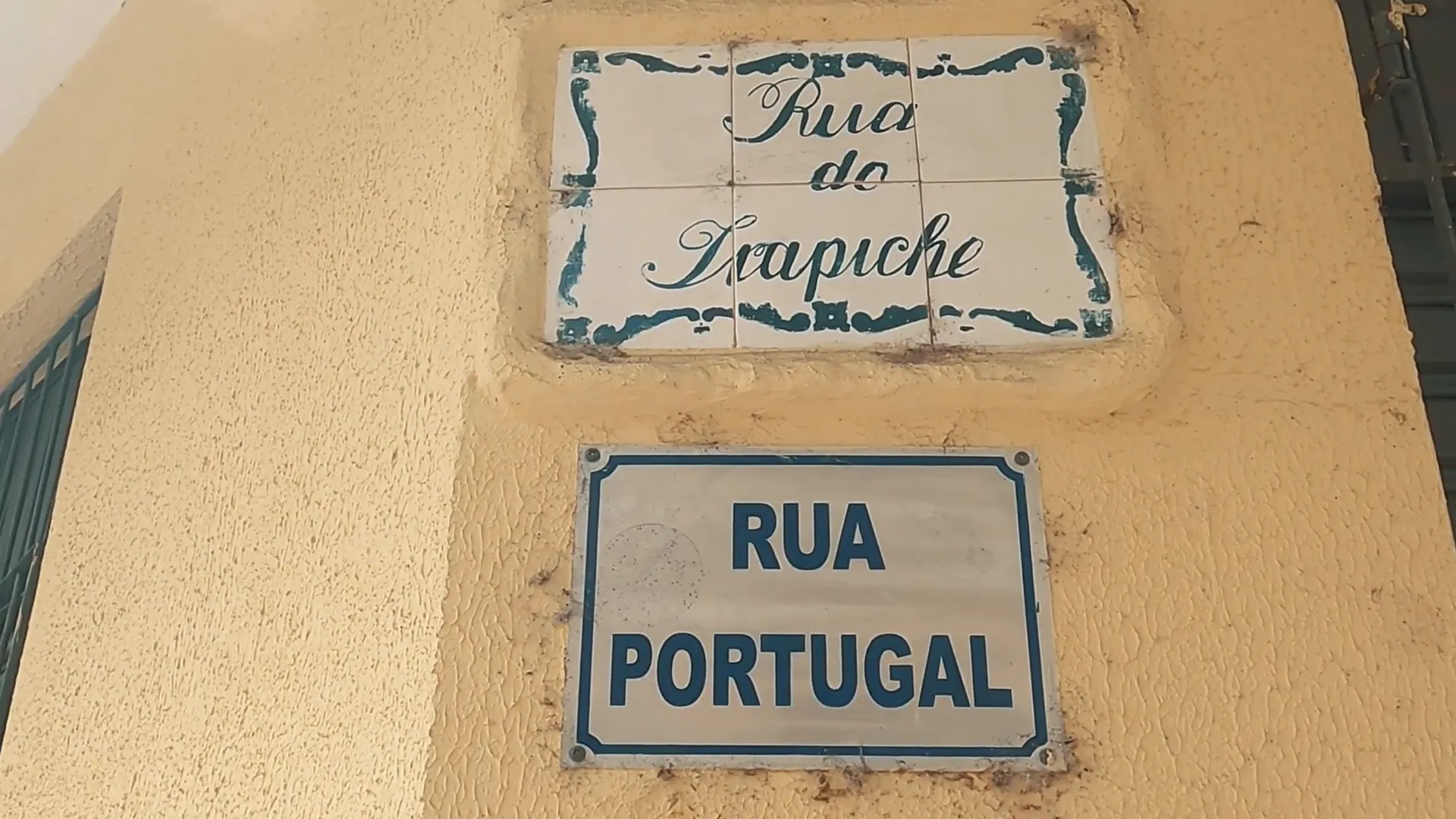 Descubra os Encantos do Centro Histórico de São Luís do Maranhão! 1 Casarões coloniais e azulejos portugueses na Rua Portugal, São Luís