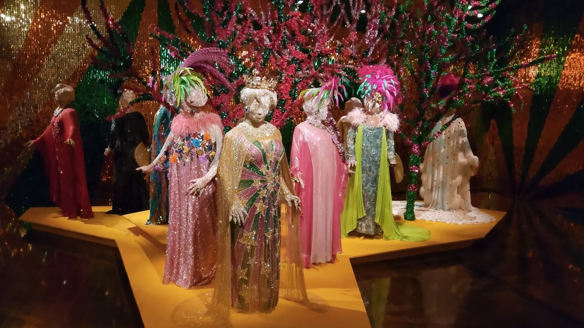 Descubra os Encantos do Centro Histórico de São Luís do Maranhão! 6 Exposição de Alcione com figurinos e fotos da cantora