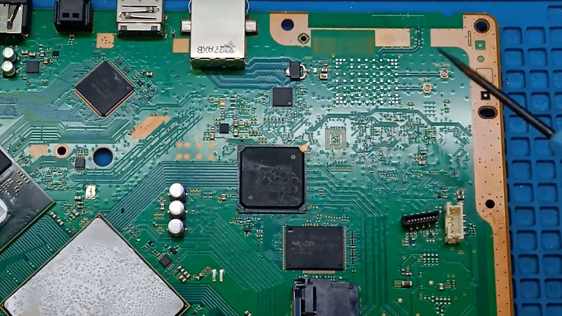 Placa Wi-Fi desmontada do PS3
