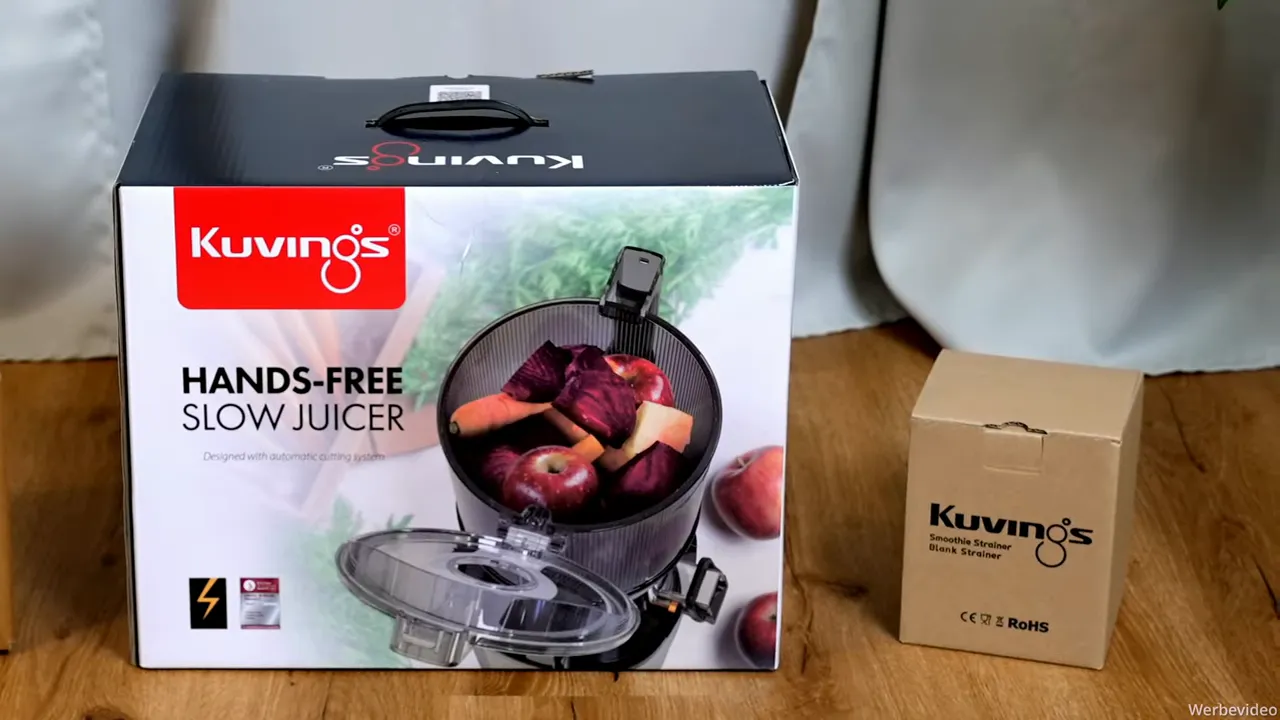 Kuvings AUTO10S Karton und Zubehörbox auf Holzboden