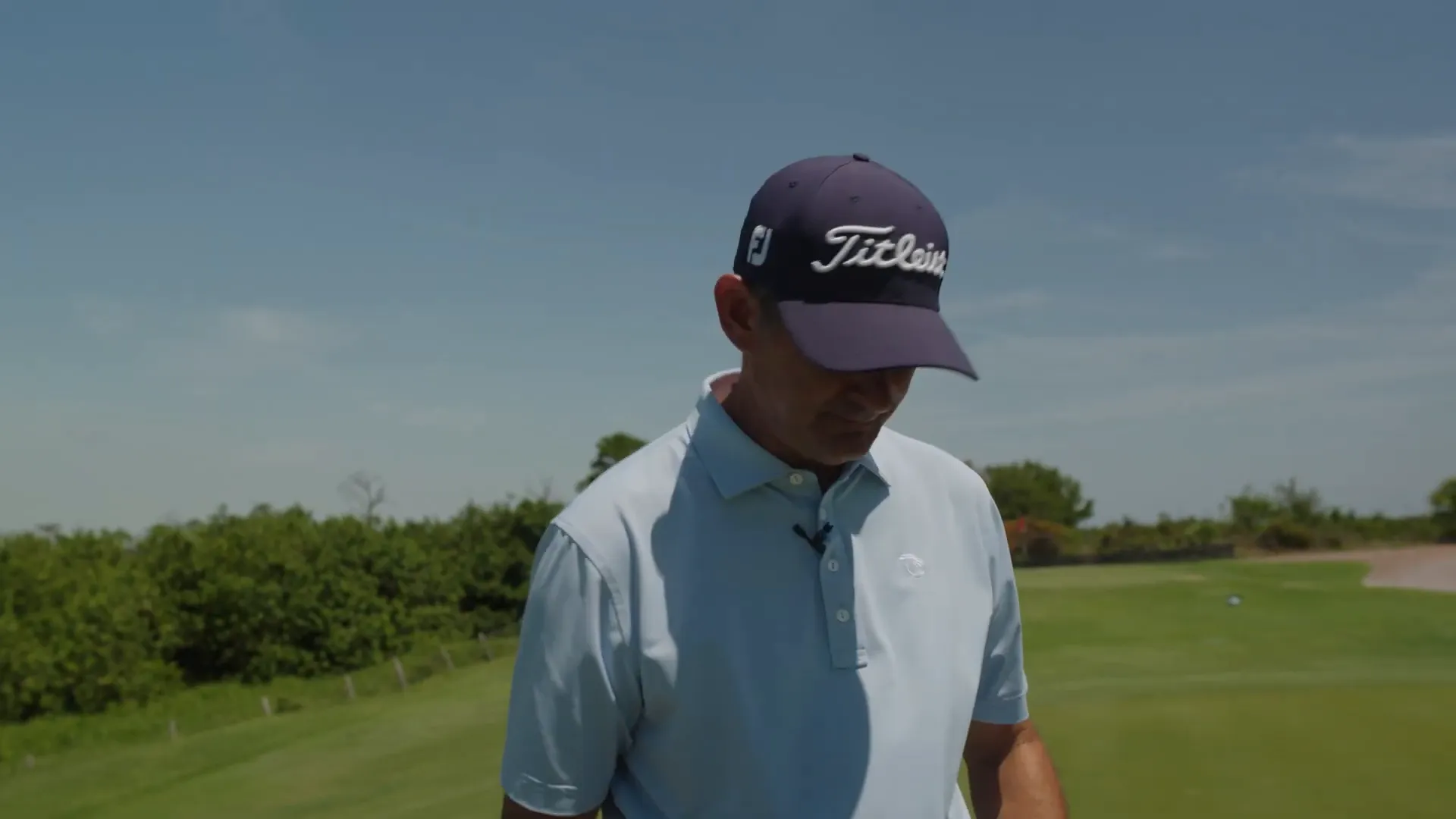 Practicing with True Blue Putting Mirror