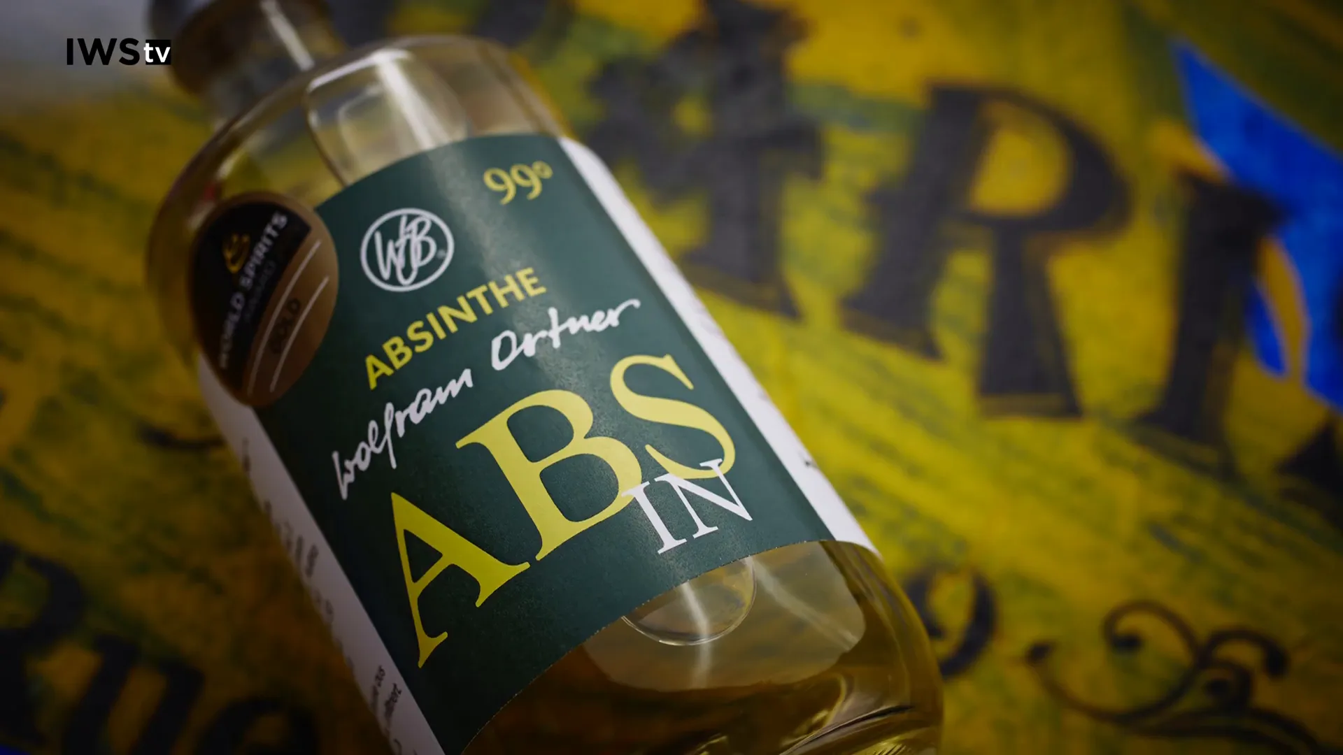 Hauptbestandteile des Absinths: Wermut, Anis und Fenchel