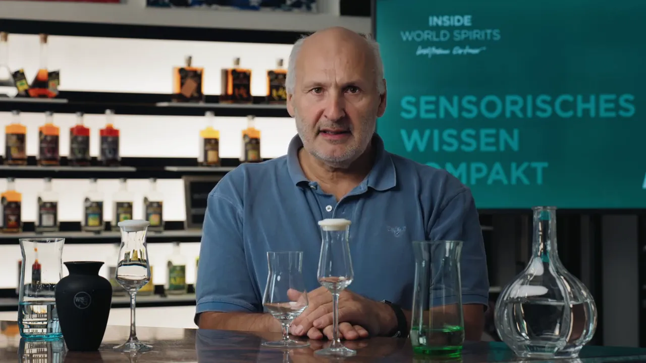 Aufnahme: Sprecher erläutert Mechanismen