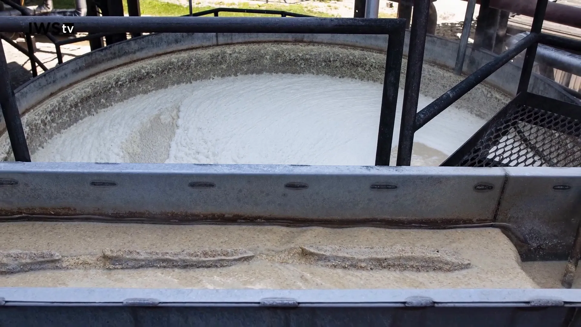 Sour mash process in whiskey production