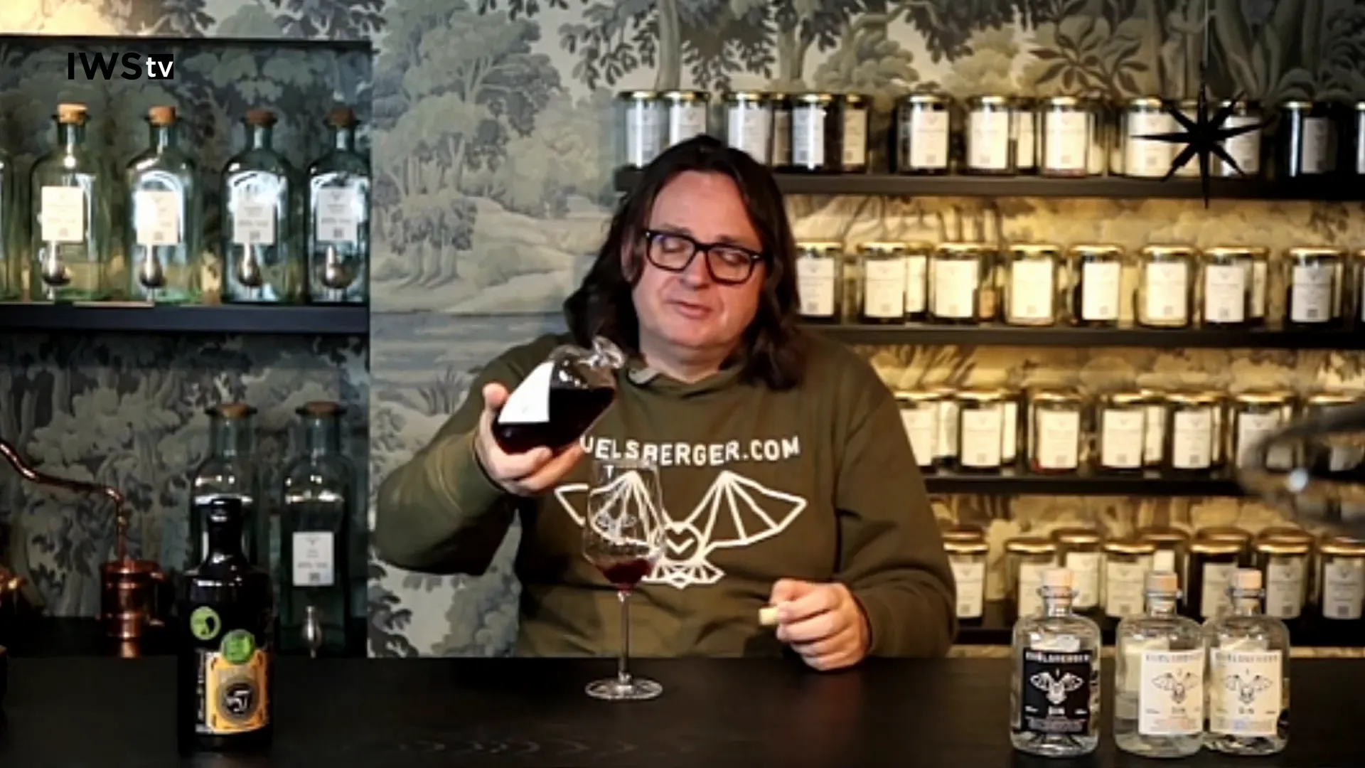 Sloe Gin mit Schlehen und Mandelnoten