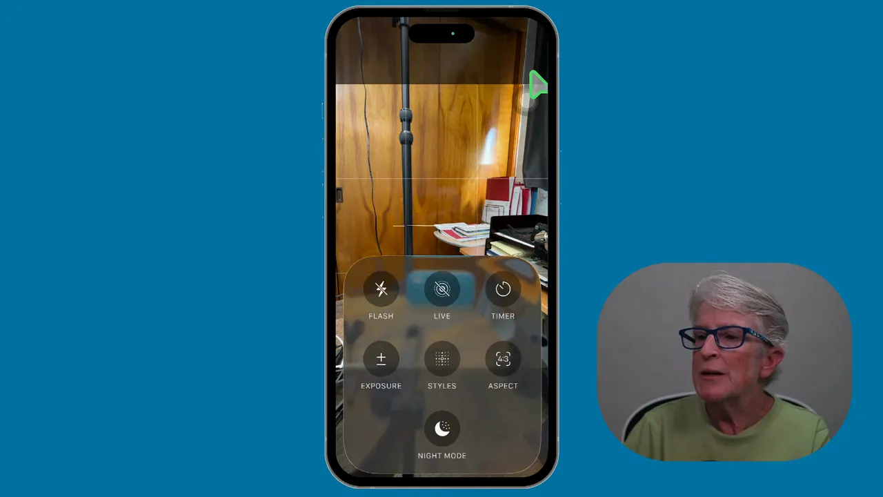 Settings button with grouped options like flash, timer, and format