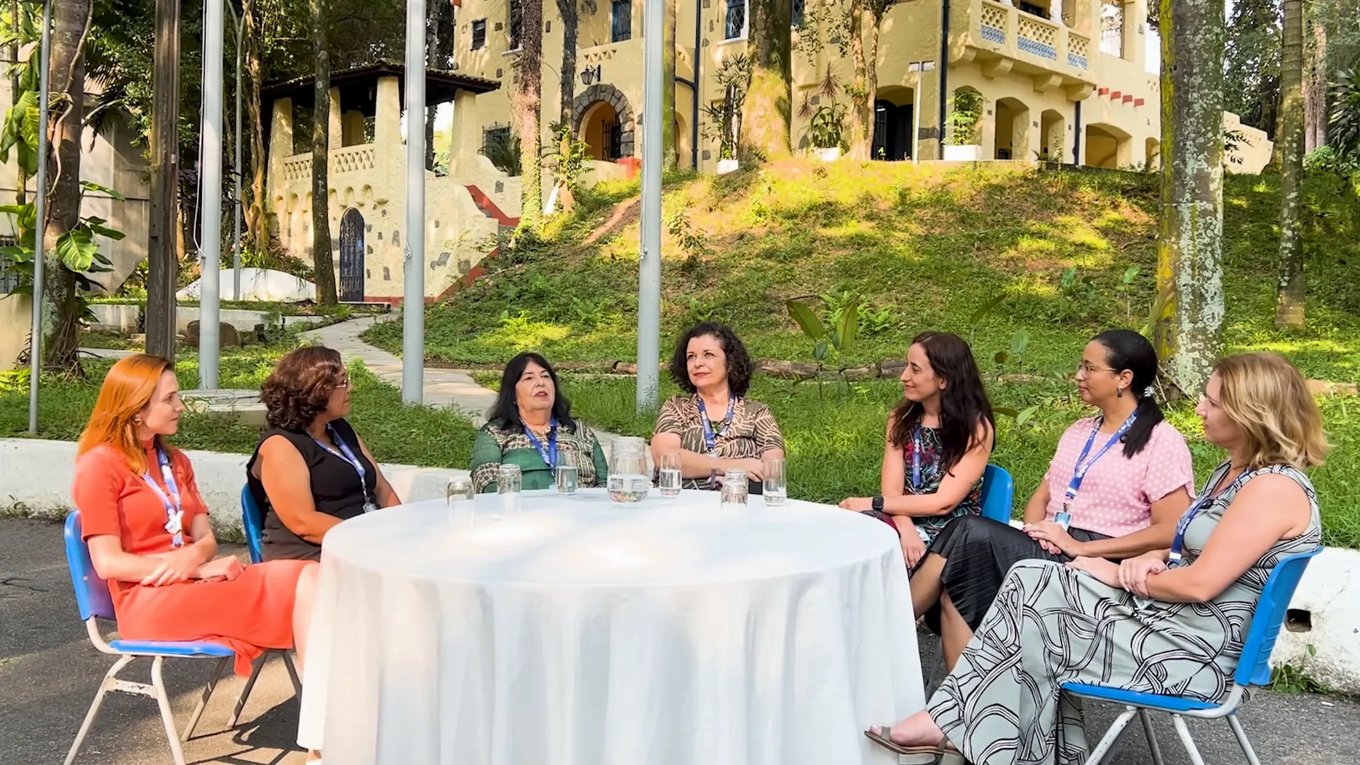 Mulheres em diferentes áreas da sociedade