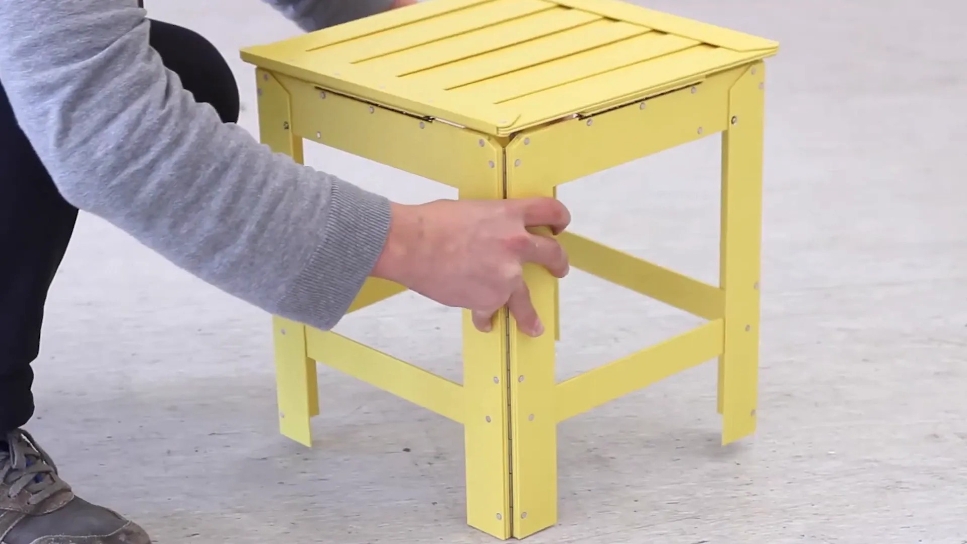 רהיטים מתקפלים