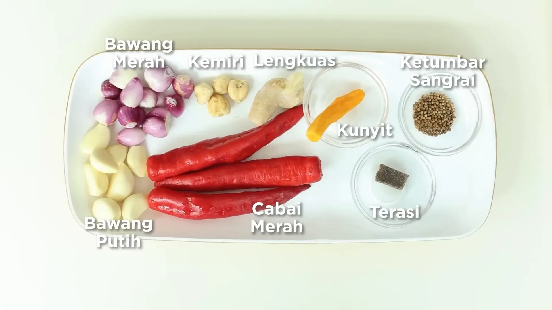 Bahan-bahan bumbu halus dan rempah