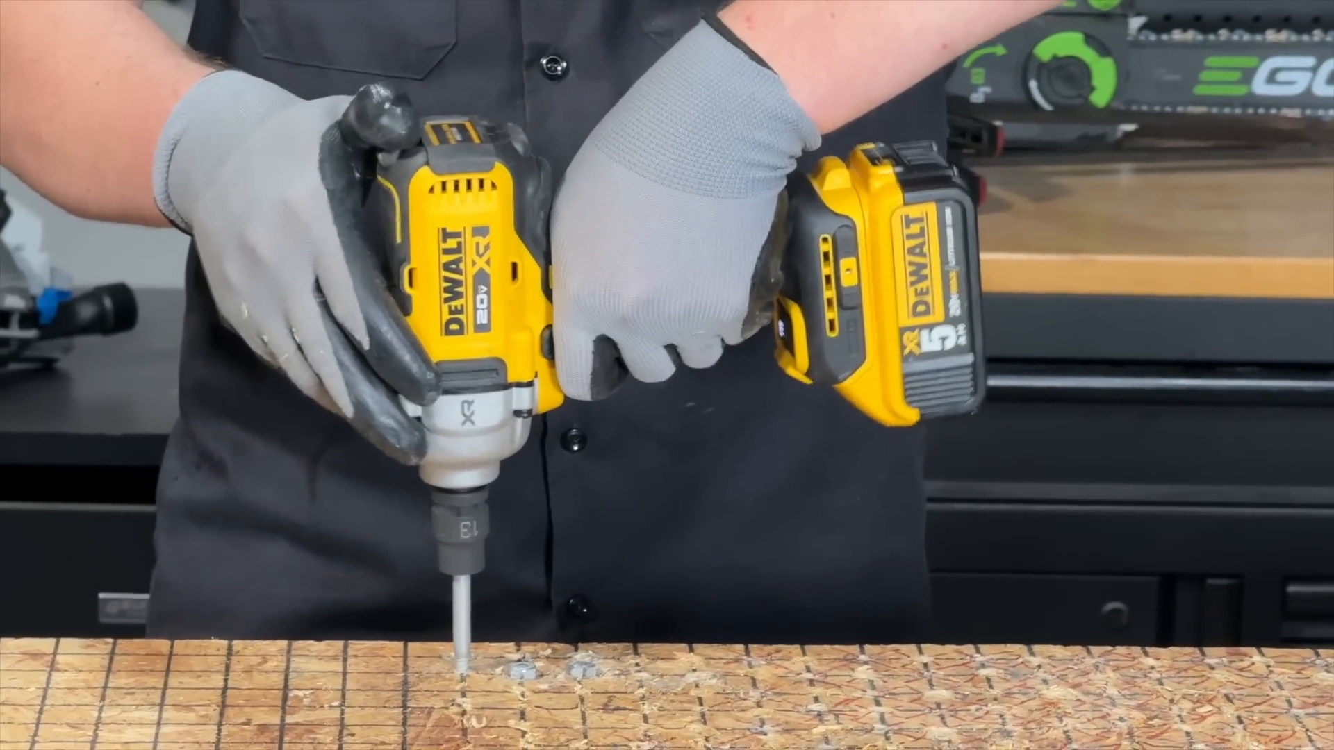 DeWalt DCF891 Mid Torque Impact Wrench