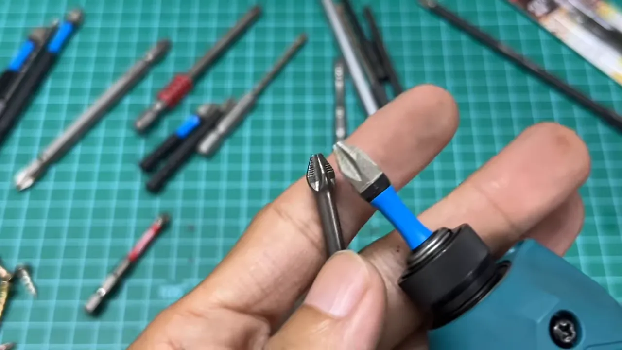 Mũi PH2 có răng ngang so với mũi phủ kim cương