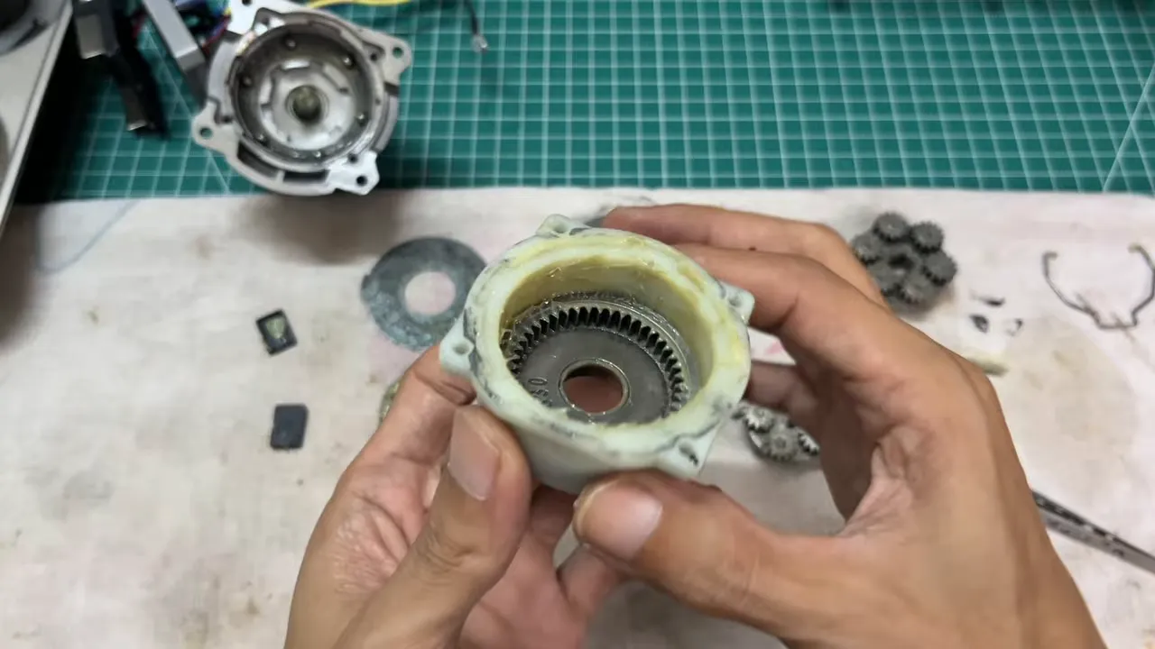 Bộ nhông bằng hợp kim nhôm đúc nguyên khối