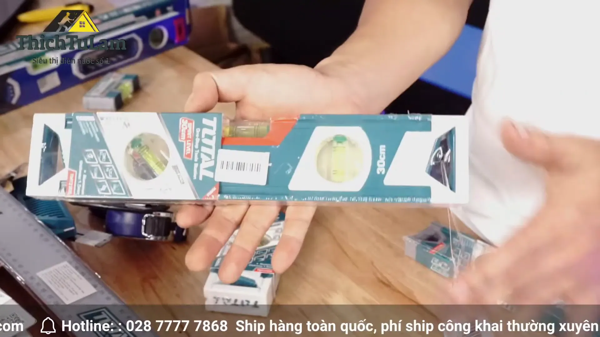 Thước thủy chống sốc 107.000 VNĐ