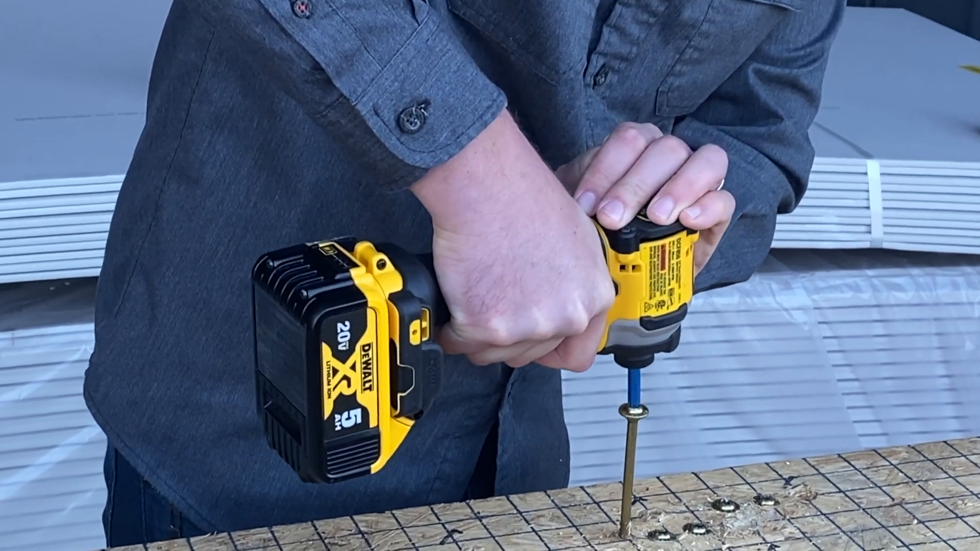 So sánh pin Dewalt Powerstack với pin 5.0Ah