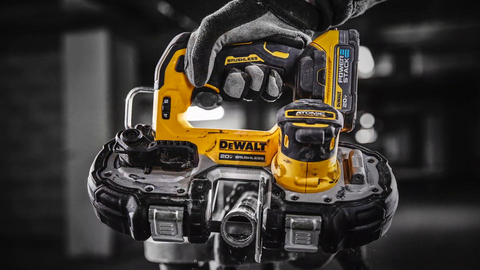 Sự khác biệt khi sử dụng công cụ nhẹ với pin Dewalt Powerstack