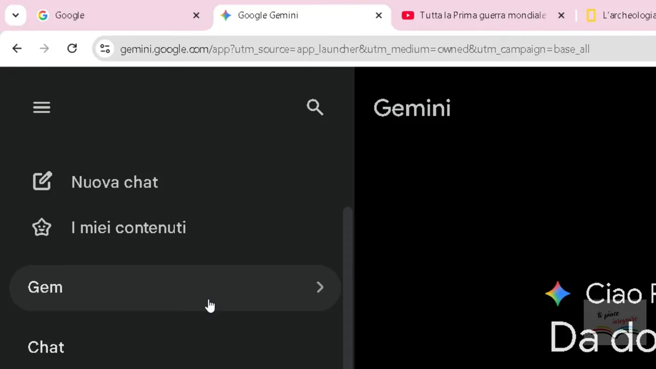 Barra laterale di Google Gemini con voce 'Gem' evidenziata e cursore che punta all'opzione