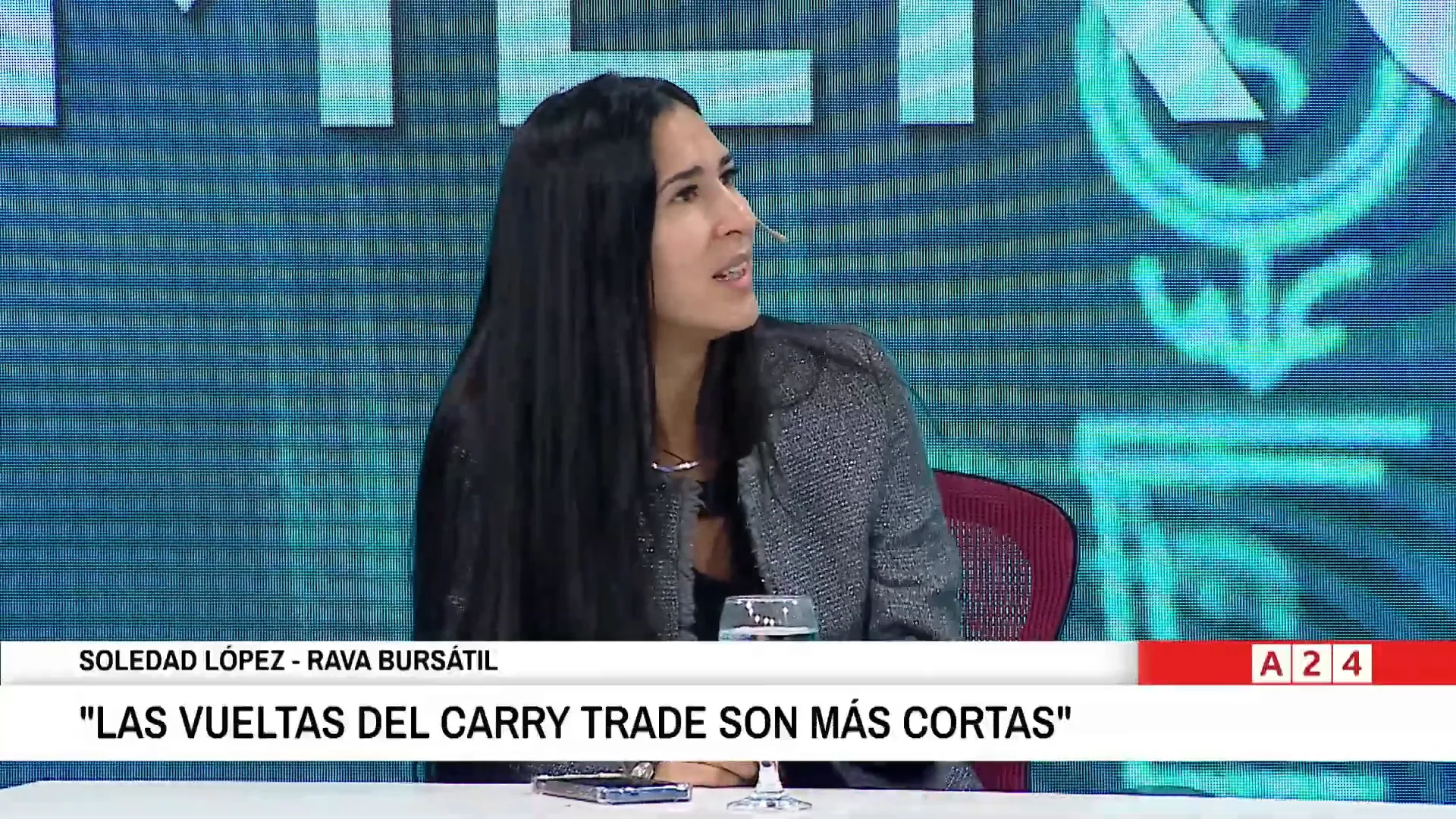 Impacto del carry trade en la volatilidad del dlar oficial
