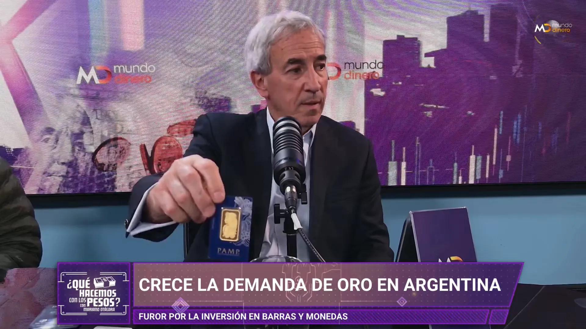Barras y monedas de oro presentadas por Banco Piano