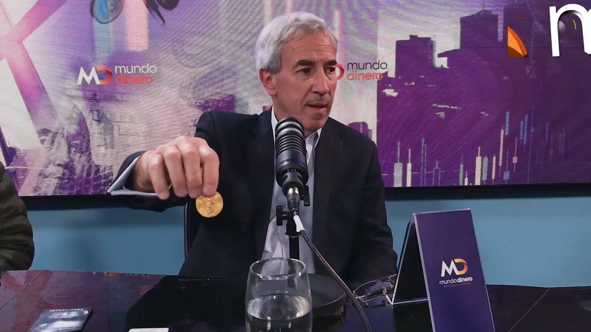 Moneda Krugerrand de una onza exhibida