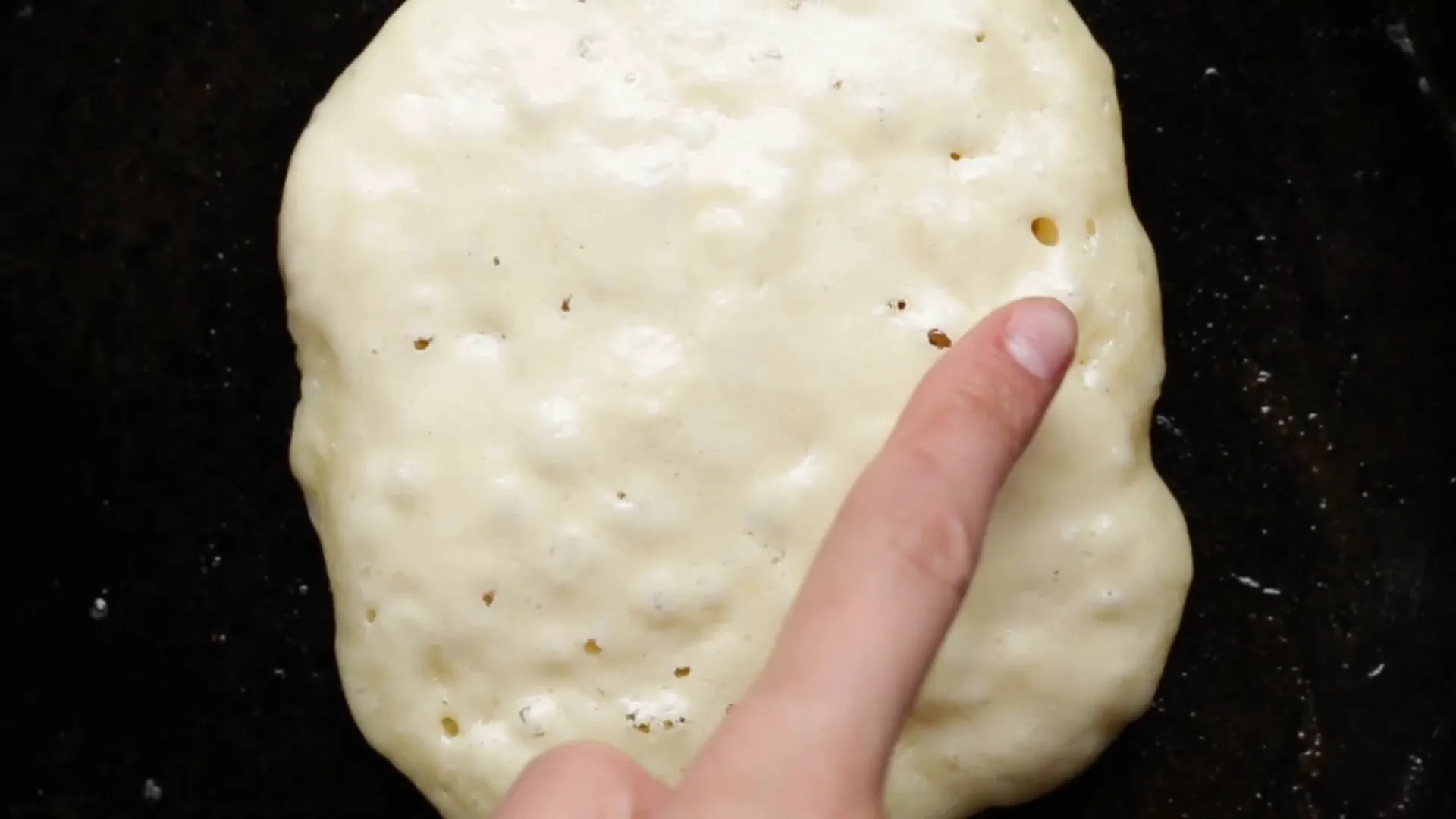 Bubbles on pancakes signaling time to flip