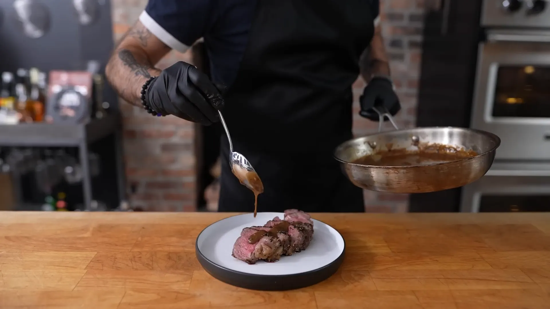 Steak au poivre with peppercorn sauce