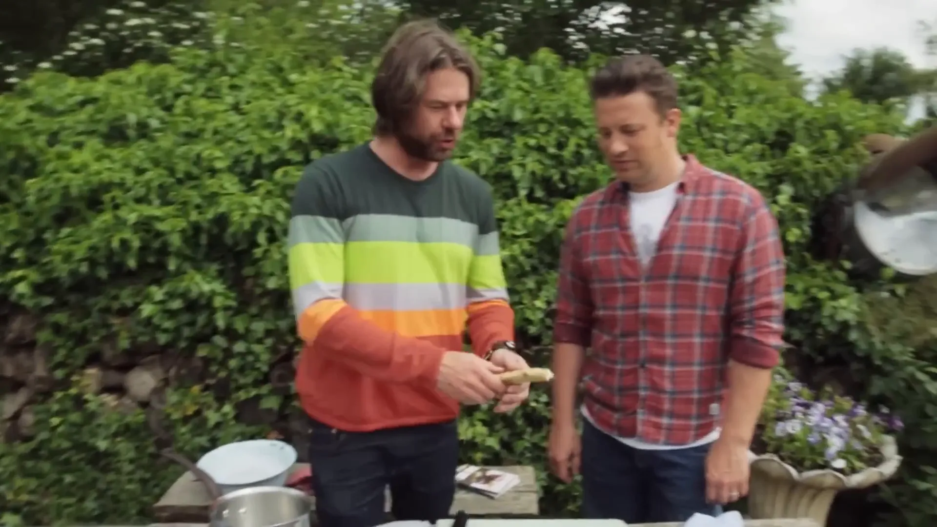 Jamie and Jamie peeling ginger for barbecue sauce