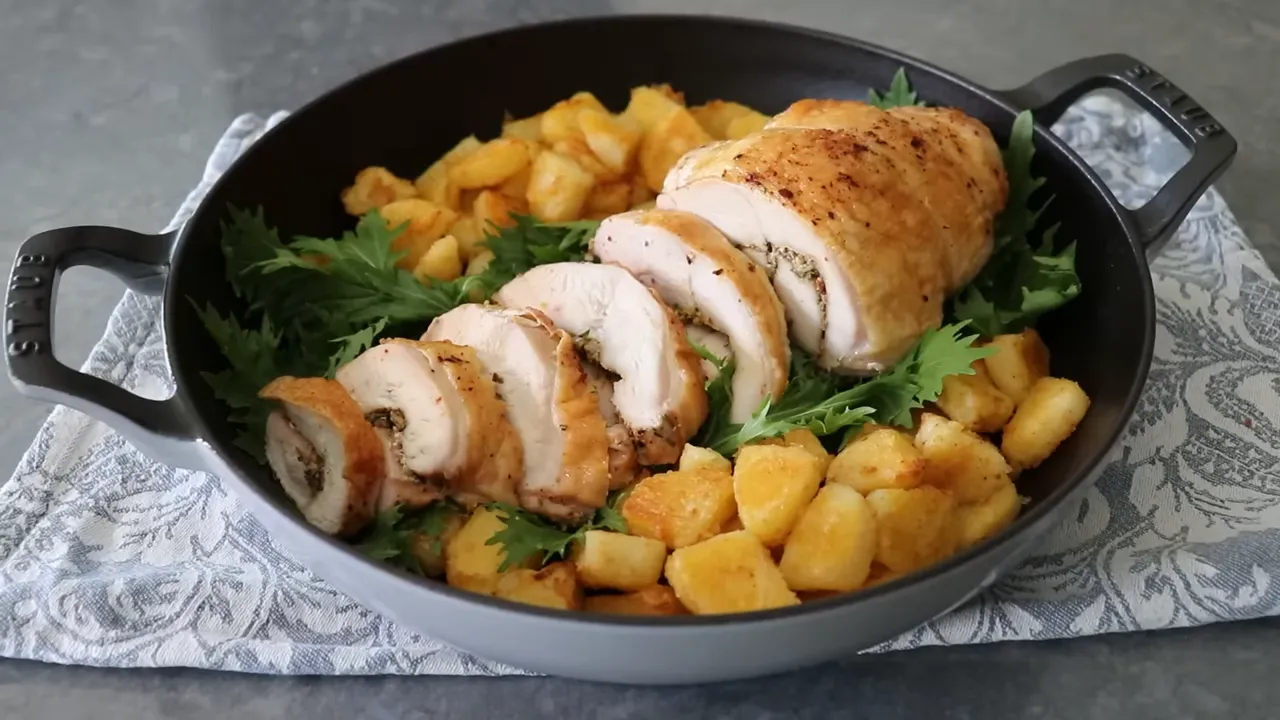 Cross section reveal of sliced turkey porchetta