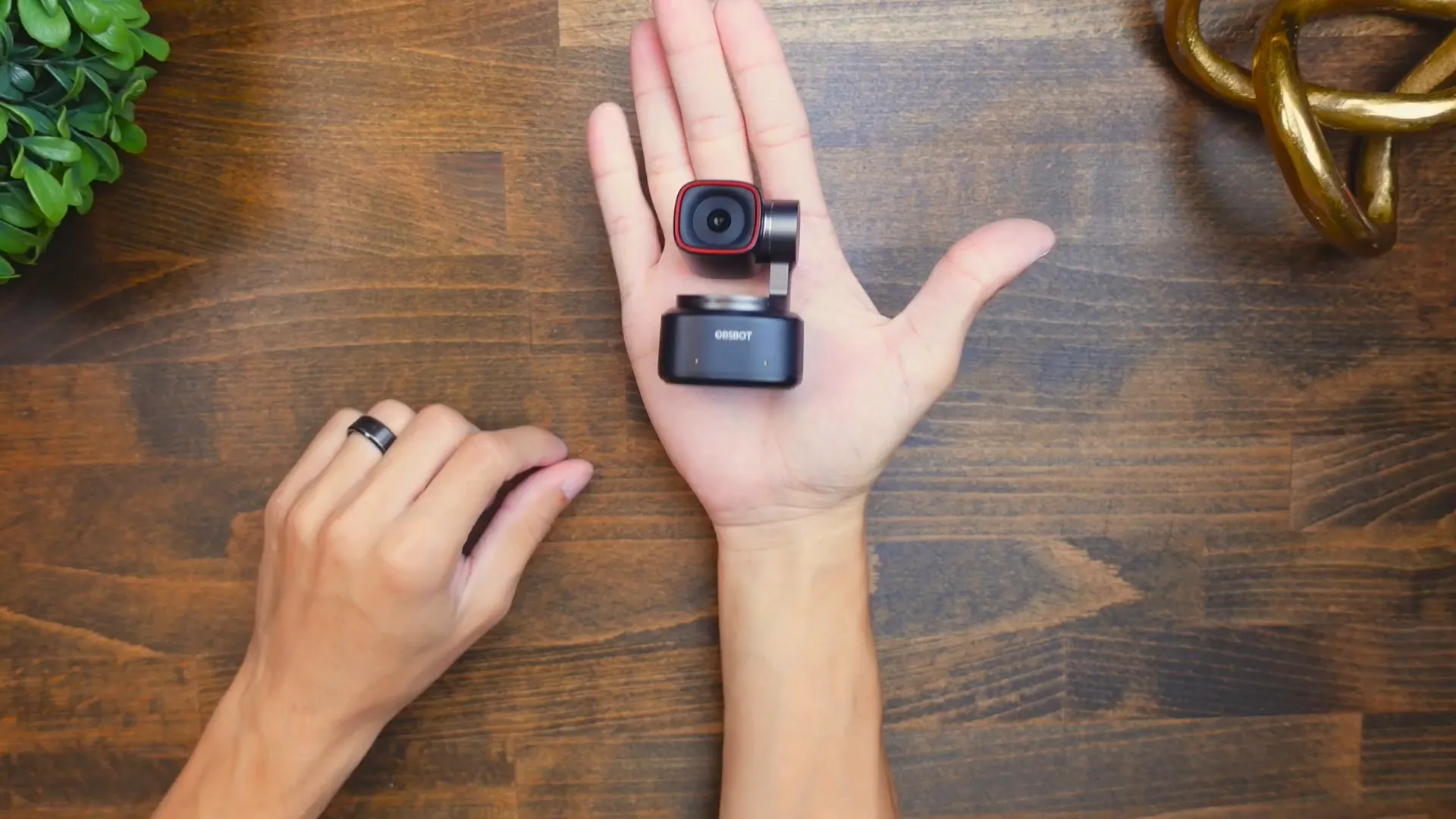 First look at the OBSBOT Tiny 2 Webcam