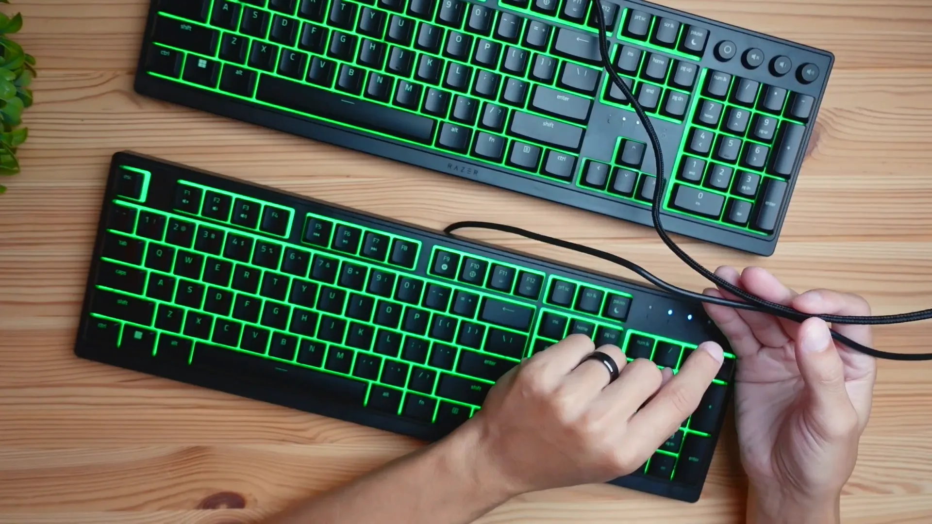 Cable comparison between Razer Ornata V3 and V3 X
