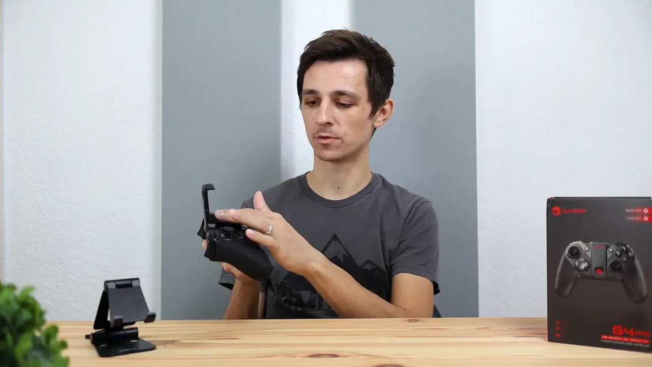GameSir G4 Pro controller angled to show the built-in phone mount mechanism