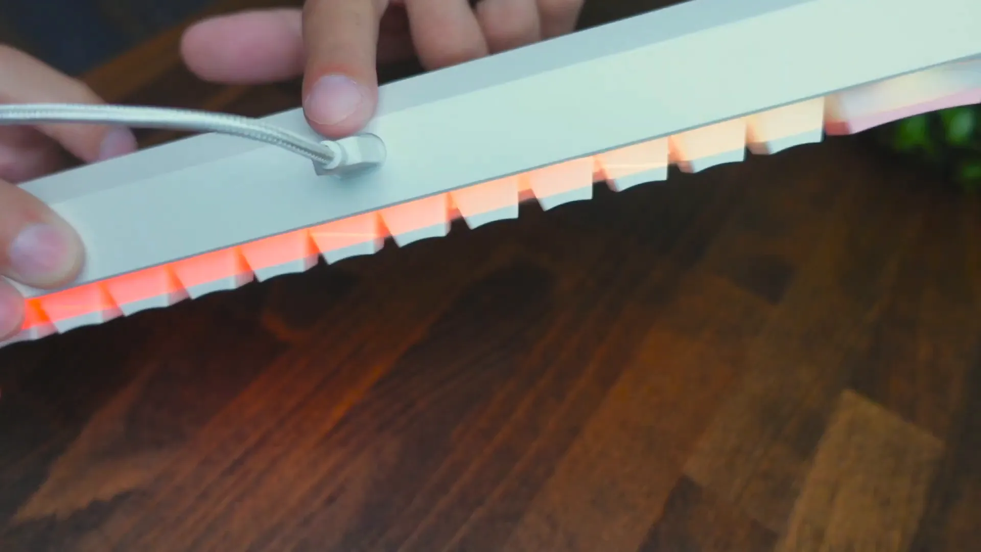 Underside of Seenda KMC1 Keyboard