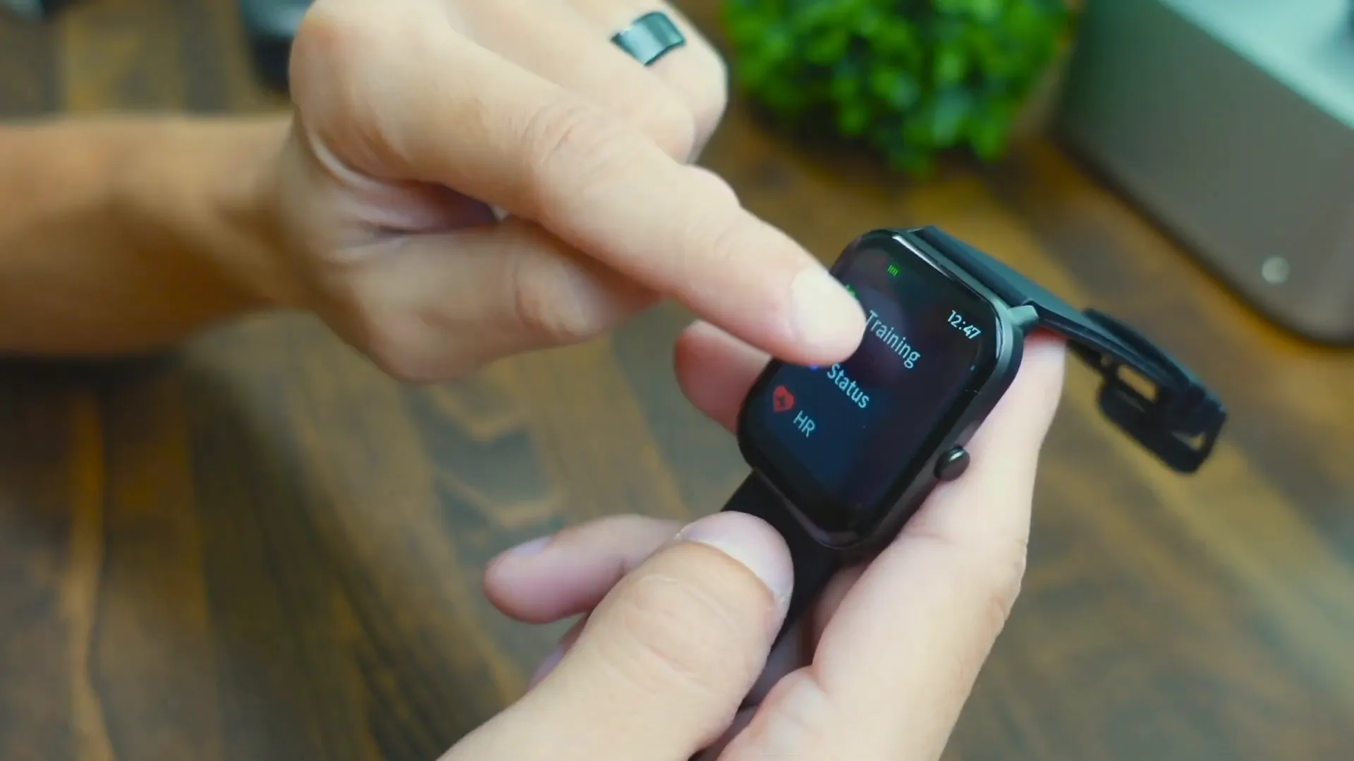 Customizing settings in the W13 smartwatch app