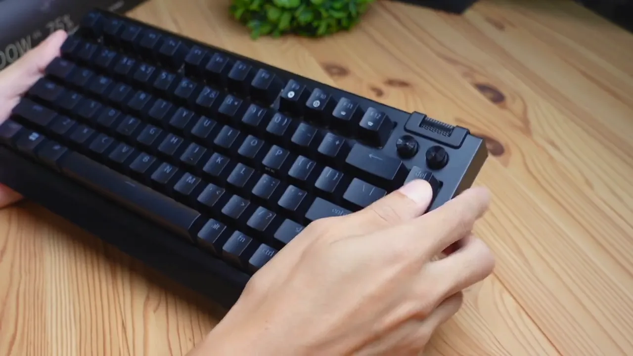 Aluminum top plate and media knob closeup