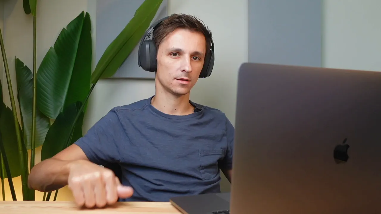 Demonstration of desk knocks audible through headset